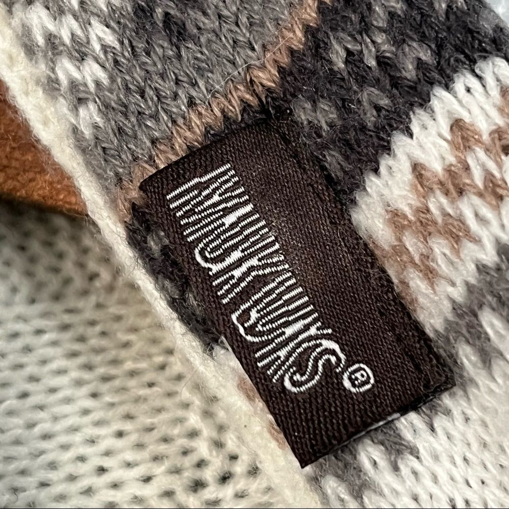 Muk Luks Beanie and Infinity Scarf - Picture 5 of 6